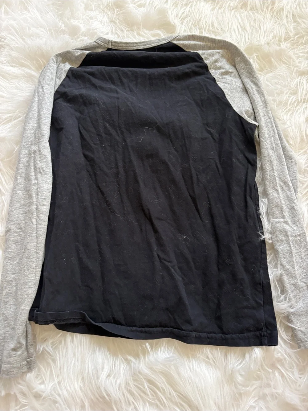 The Children's Place Black and Light Gray Raglan Long-Sleeve Tee